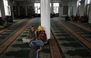 Kashmir floods: Hyderpora mosque a symbol of communal harmony