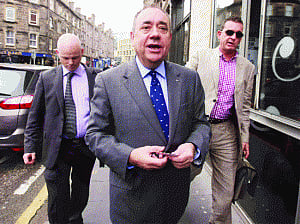 Rivals brace for 'knife-edge'  Scotland referendum