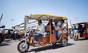 Notification for plying of e-rickshaws soon: Gadkari