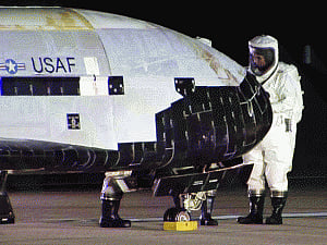 Secret space plane lands on California coast