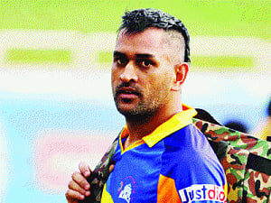 Dhoni fights for biryani,  takes team out of hotel