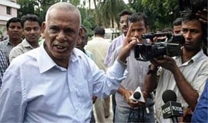 Odisha ex-AG Ashok Mohanty held in chit fund scam