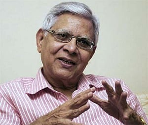 Firms which lost mines should have refusal right in auction, says Parakh