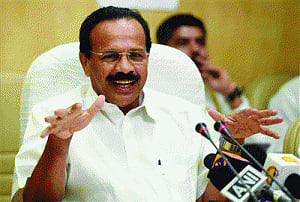Centre to spend Rs2 l Cr in 5 yrs on Swachh Bharat