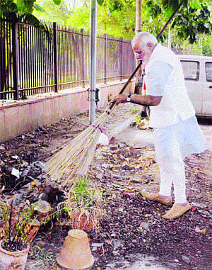 PM pushes Gandhi's dream