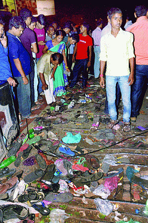 Dussehra stampede kills 32 in Patna
