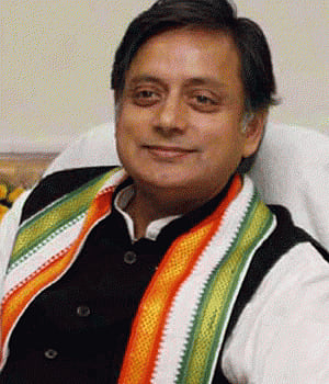 Cong in Kerala warns Tharoor against praising Modi