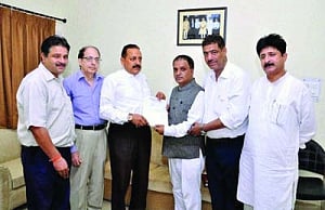 Kashmiri Pandits' offer help to flood-hit Valley