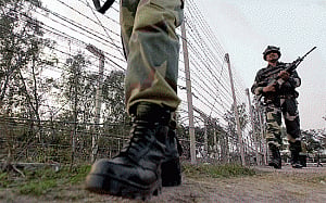 India-Pakistan border continues to crackle; two more killed on Indian side