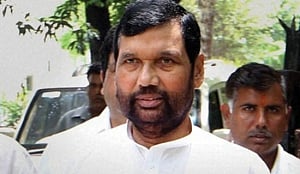 JD(U)-RJD alliance won't last till Bihar assembly poll: Paswan