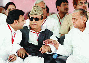 Modi bashing on at SP meet on Day 2