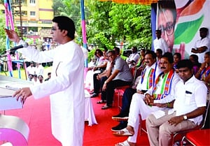 EC notice to Raj for remarks against non-Maharashtrians