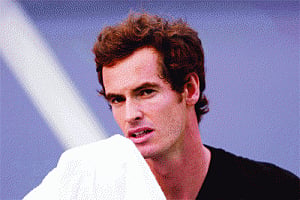 Murray keeps fingers crossed