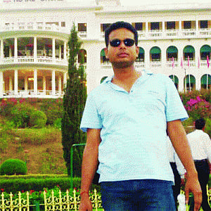 ACP asks minor driver to behave, kin thrash officer