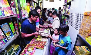Drive for clean crackers