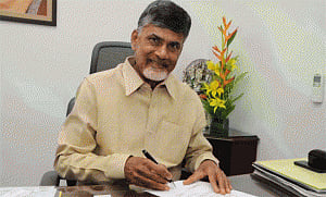AP CM criticises Telangana's TRS government for power crisis