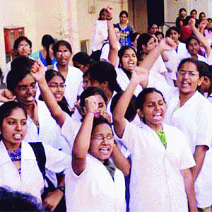 T doctors continue strike despite Govt, HC warning