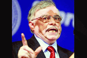 Kerala's Cong launches war against Guv Sathasivam