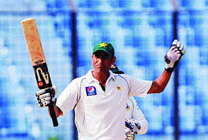 Centurion Younis punishes Aussies