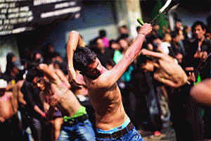 Hindus give Muslims reason to cheer on day of mourning