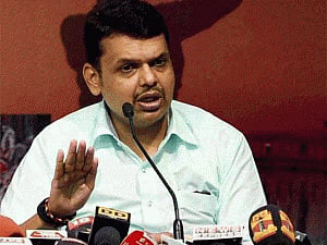 No Sena minister before trust vote: Fadnavis