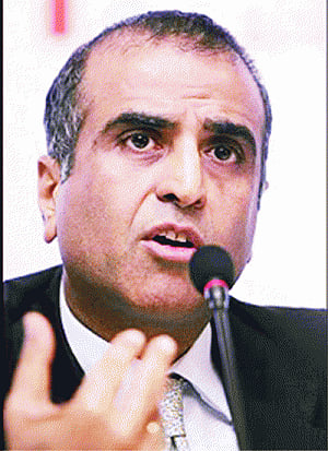 Indian biz needs Govt support to counter China abroad: Mittal
