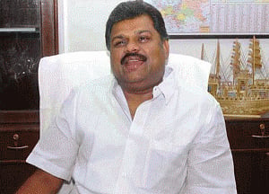 Vasan all set to launch party on Nov 28
