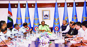 Parrikar reviews modernisation of forces