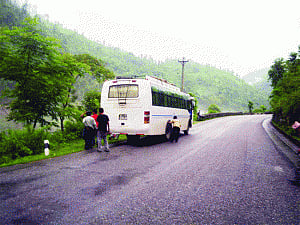 3 bus routes to Kathmandu on the way