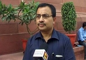 Saradha scam: Kunal Ghosh attempts suicide, out of danger