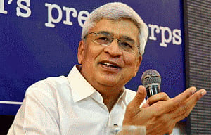 Karat welcomes unity bid of erstwhile Janata Parivar