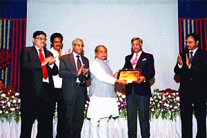 Baba N Kalyani conferred with IIM - JRD Tata Award