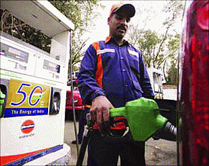 PMO discusses clearing hurdles in ethanol blending programme