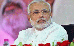 Modi promises Kashmiris he will fulfil Vajpayee's 'dream'