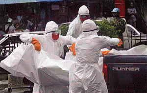 Global Ebola toll rises to 5,689: WHO