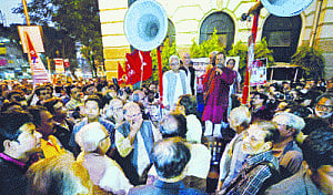 left knocks on Modi's door