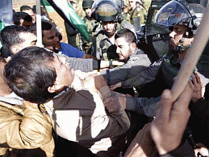 Palestinian minister dies after assault by Israeli soldiers