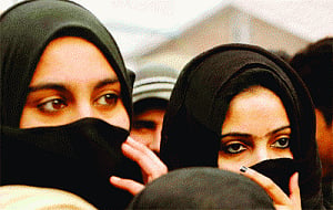 Acid attack on 21-yr-old law student in Kashmir
