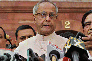 Presidents and VPs should be political persons: Prez