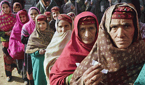 Kashmir's border villagers vote for guns to fall silent