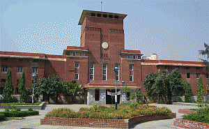DU training nurses on use of sign language in hospitals