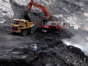 Coal India, Singareni Collieries to face strike next month