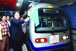 Metro trial run begins on Mandi House-ITO