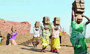 6,000 T labourers in Gulf jails