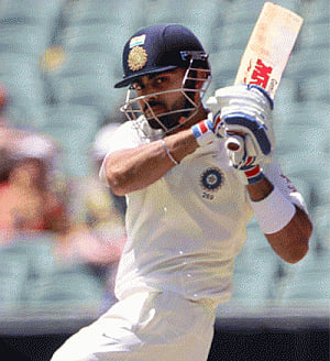 India fight back but Australia still favourites