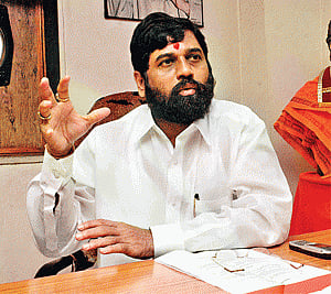 Thane police step up security for Shinde after death threat