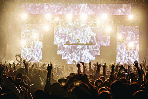 How to gatecrash Guetta's party