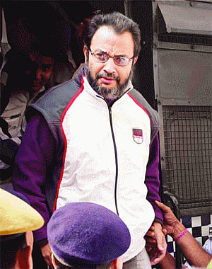 Didi on top of Saradha pyramid: Kunal