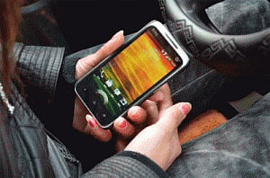 Smartphone thumb skills altering our brains: Study