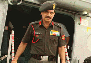 Army Chief to hold close-door strategy meeting with officials